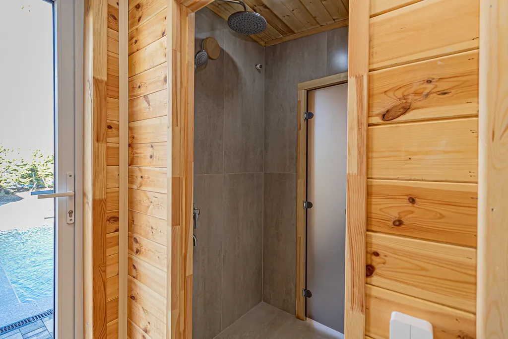 Клёвый дом с бассейном и баней