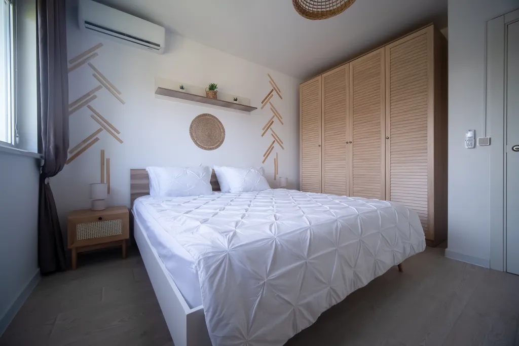 Уютный дом с теплым бассейном, дровяной баней и сибирским чаном