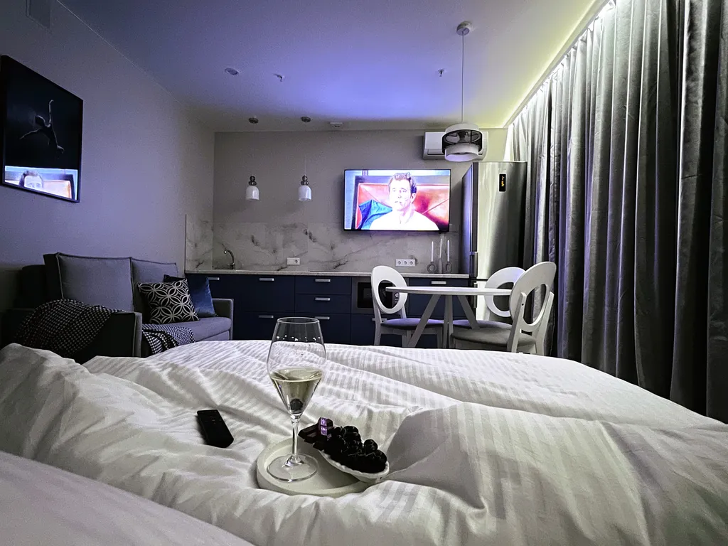 Шикарная студия с террасой и видом на реку