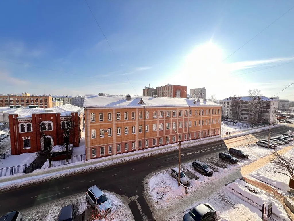 Большая трехкомнатная квартира центр