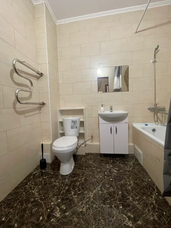 Однокомнатная квартира рядом с парком и стадионом Галицкого