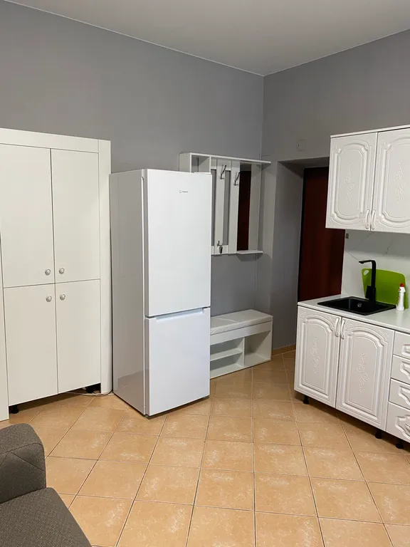 Половина дома на первом этаже с отдельным входом