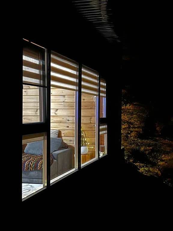 Роскошный эко дом Аквамарин с террасой у водопада и леса