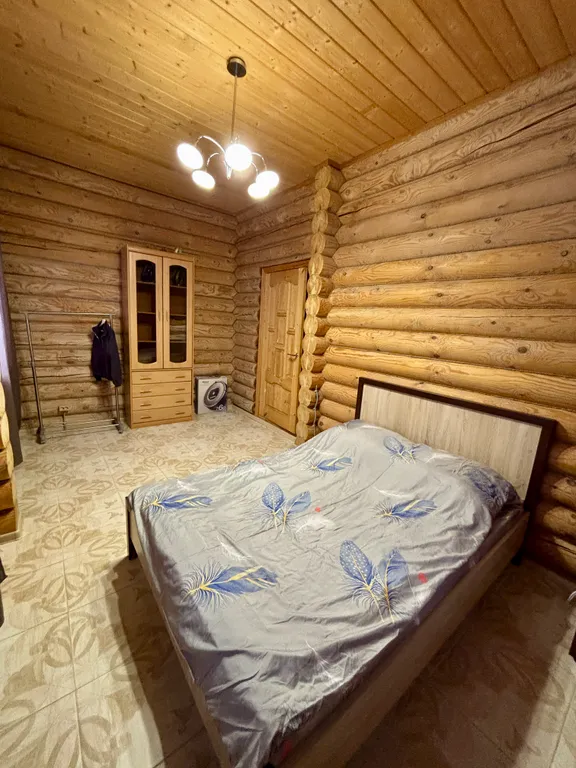 Уютный двухэтажный загородный дом с видом на Свиягу