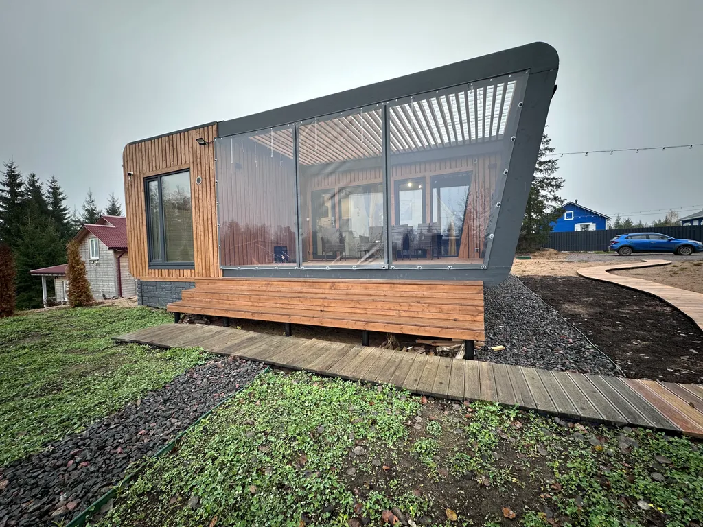 Коттедж Уютный современный дом в сосновом лесу у озера — Запорожское