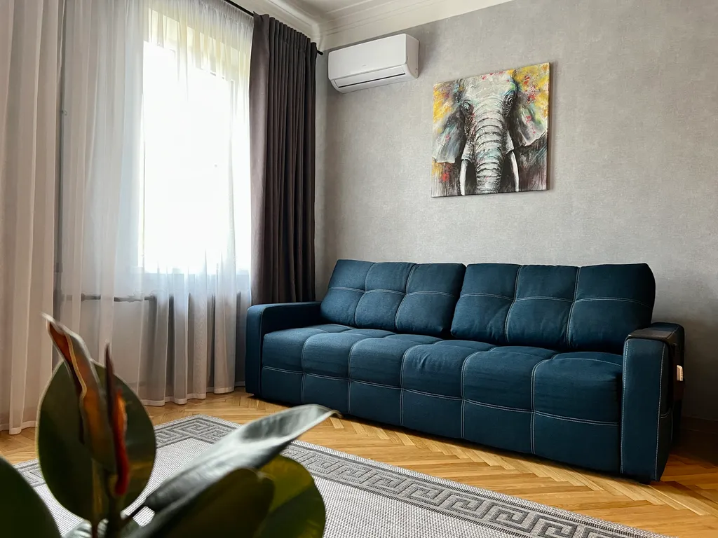 Квартира Уютные апартаменты "Лофт Фонтаны" с видом на Александровский сквер — Краснодар