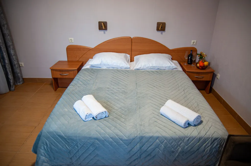 Квартира Квартира Улучшенный комфорт плюс, четырёхместный номер с террасой — Геленджик