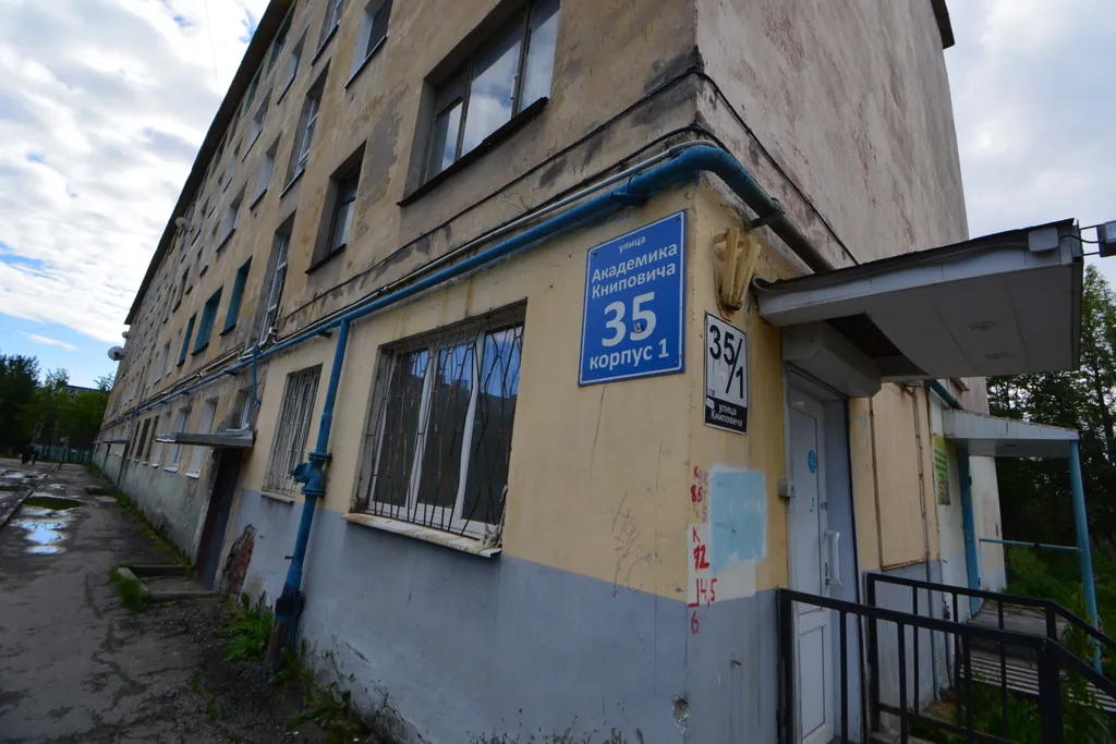 Двухкомнатная квартира в центре возле ряда сетевых магазинов