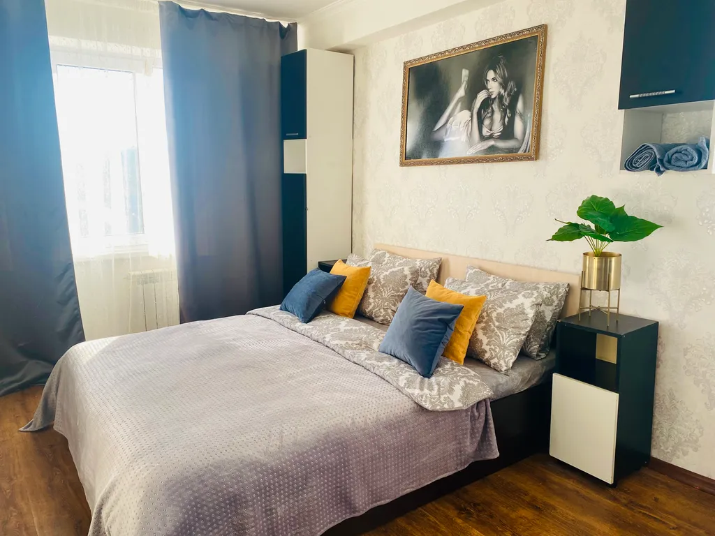 Двухкомнатная квартира рядом с университетом — аренда посуточно в Армавир