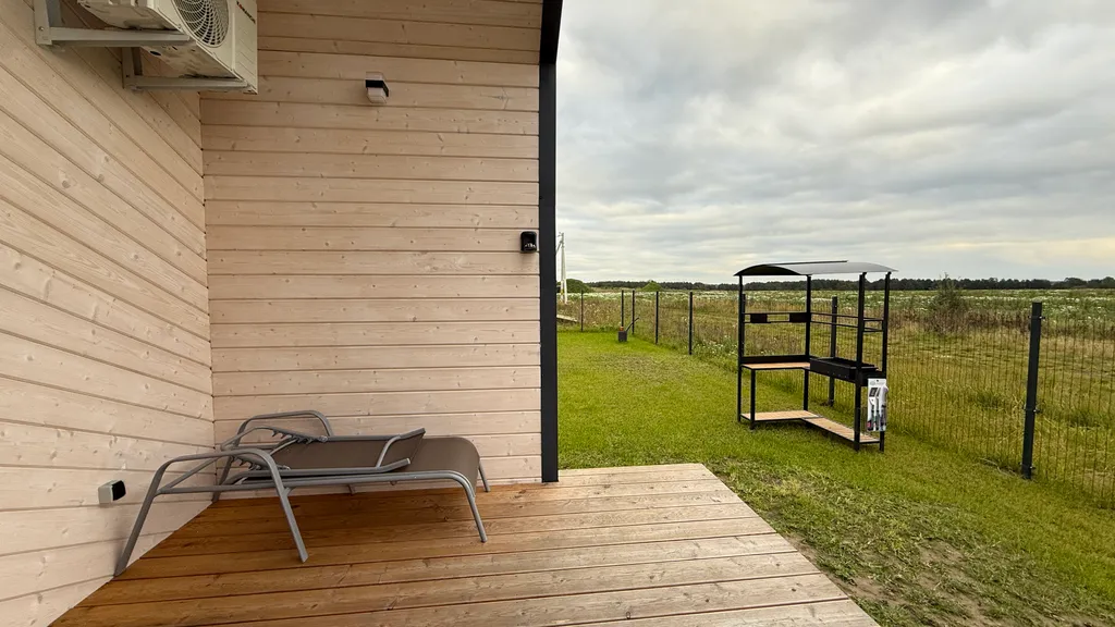 Домик с террасой