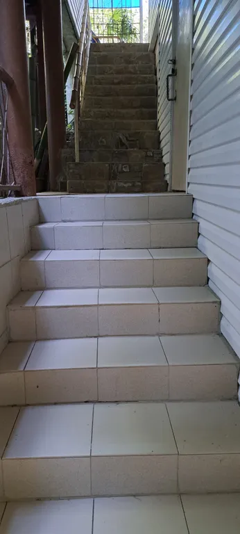 Дом в бамбуках в 500 метрах от моря