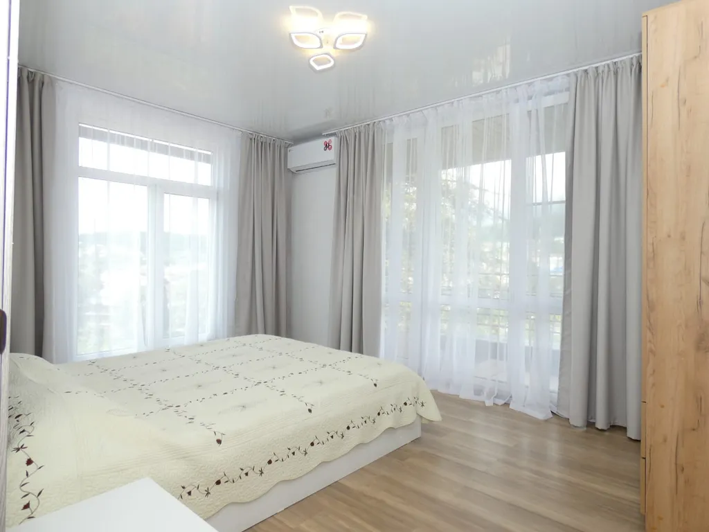 Новые двухкомнатные апартаменты с видом горы