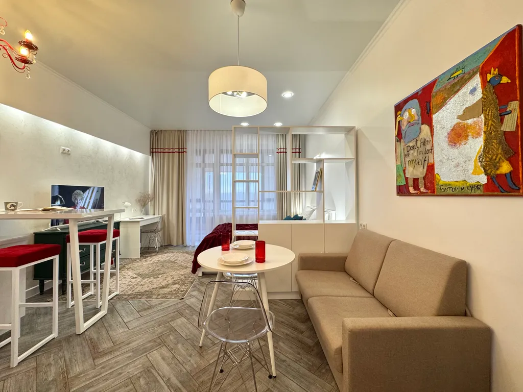 Дизайнерские апартаменты с видом на набережную