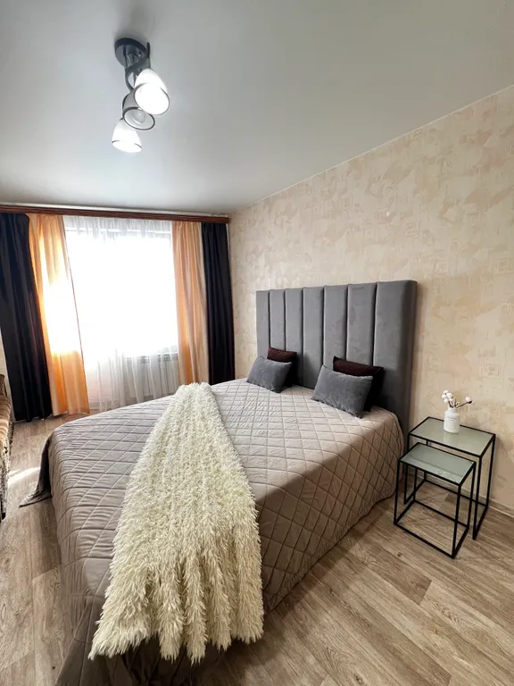 Уютная квартира в центре с видом на центр города — аренда посуточно в Саранск