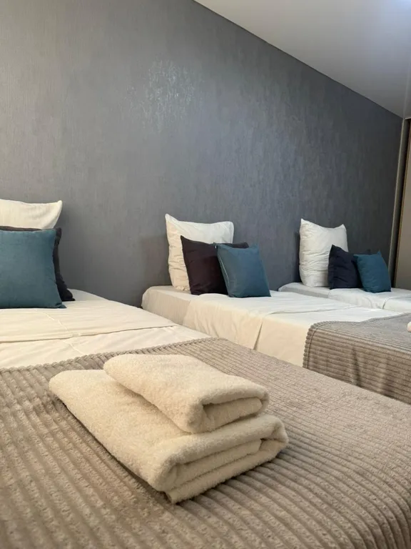 Трехкомнатная квартира с 4 раздельными спальными местами и гостиной