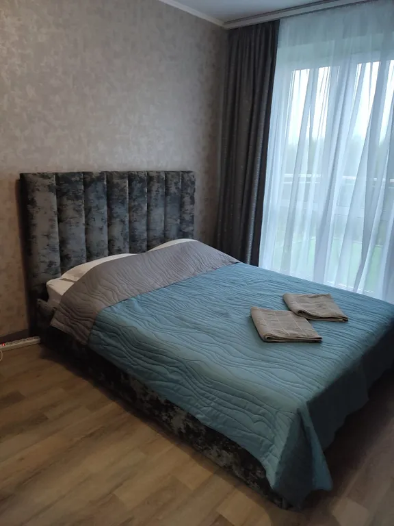 Коттедж на берегу в городе, сауна с бассейном