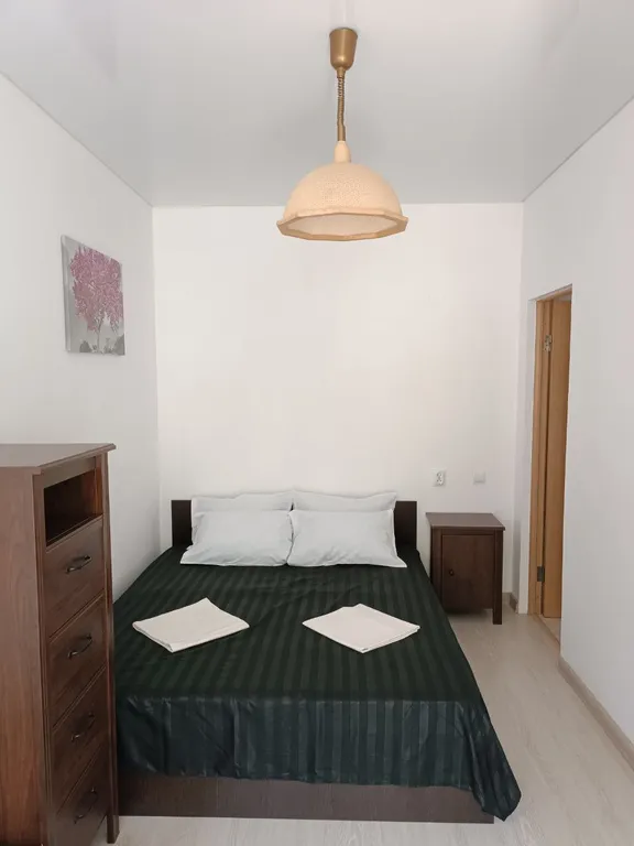 Живописное место среди гор и виноградников