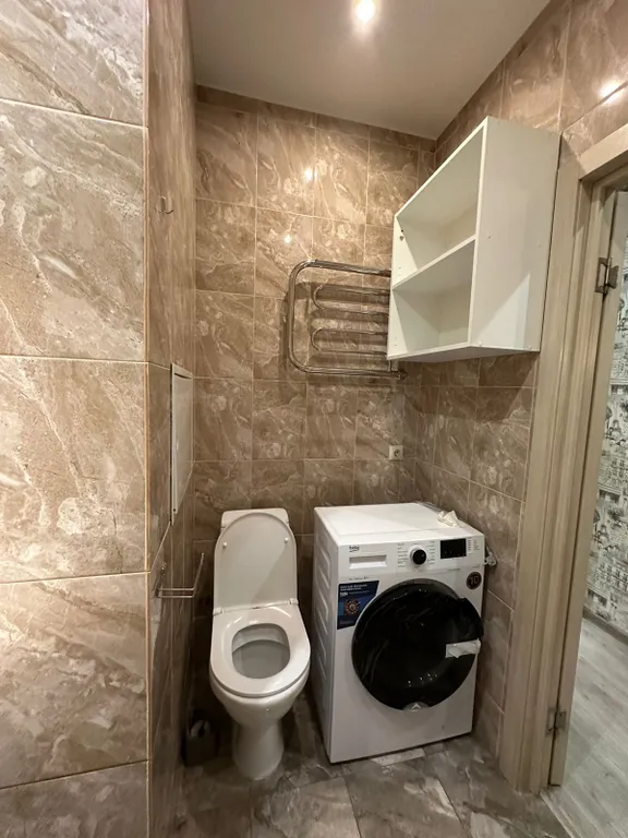 Евродвушка с камином, большой ванной и видом на пруд