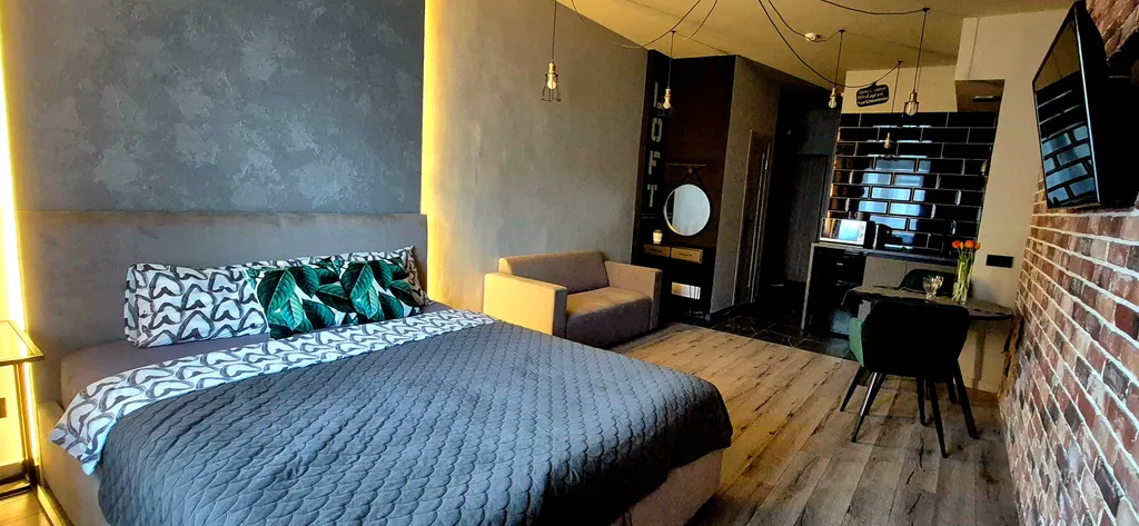 Брутальная и уютная лофт-студия в самом центре города