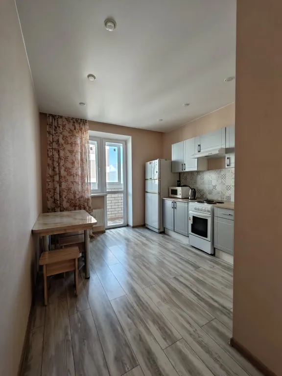 Уютная квартира возле ТЦ Кристалл