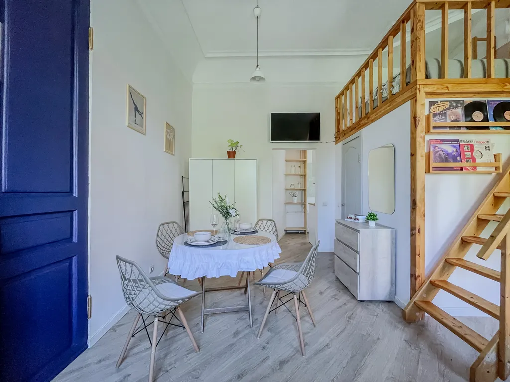 Двухуровневая квартира. Все в пешей доступности