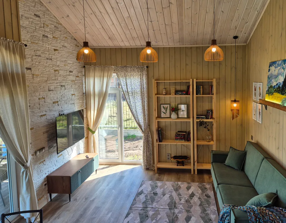 Коттедж Уютнейший дом с роскошным видом на озеро — Ларионово