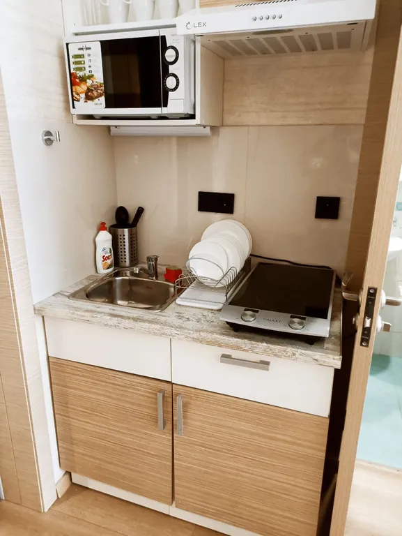 Трехместные апартаменты с кухней и видом на озеро