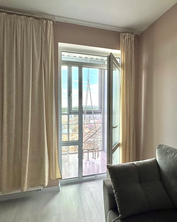 Уютная двушка на 12 этаже с видом на озеро