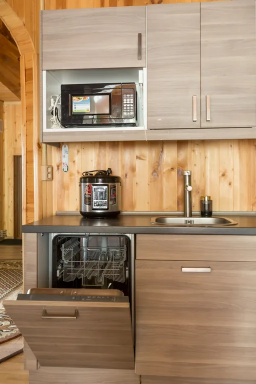 Дом с удобствами и шикарным садом для полноценного отдыха