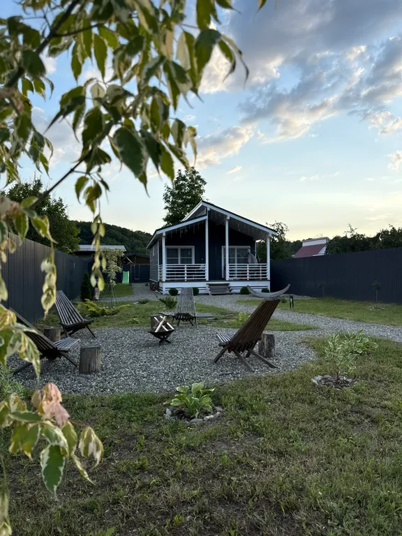 Коттедж Новый дом с собственной территорией и видом на горы — аренда посуточно в Даховская