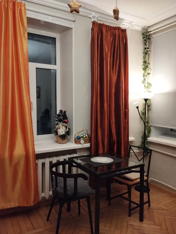 Квартира Квартира с акварелями в центре Москвы — Москва