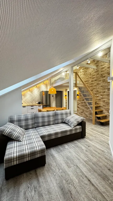 Квартира Эффектная мансарда Кранц Престиж — аренда посуточно в Зеленоградск