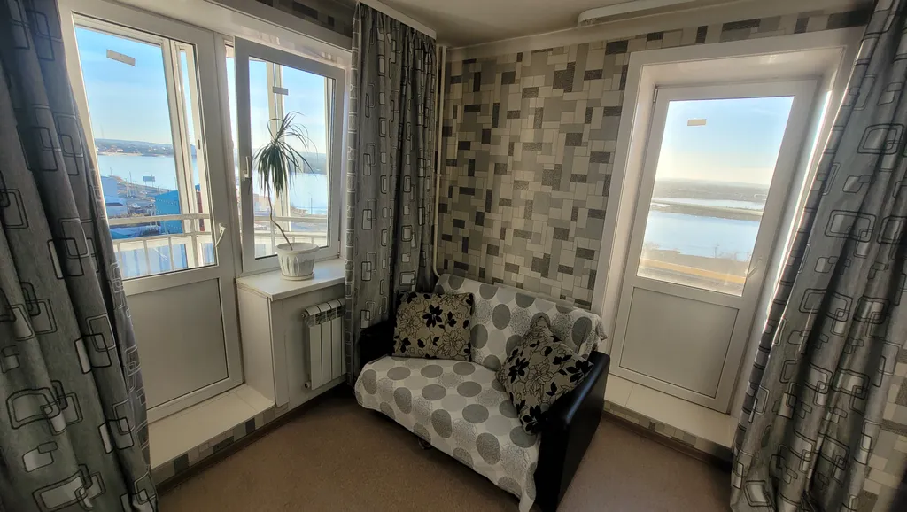 Евродвушка с видом на реку Ангару