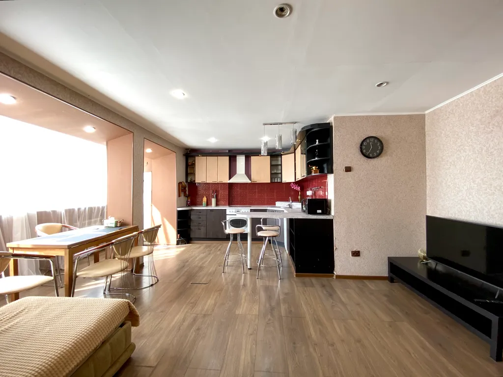 Уютная квартира на Эгершельде с видом на море