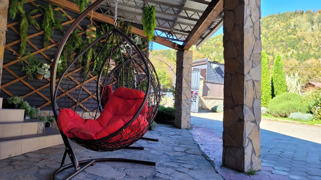 Коттедж в горном районе и на берегу реки