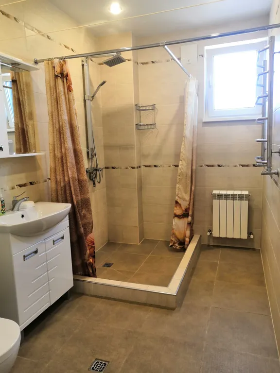 Уютный дом в центре города курорта