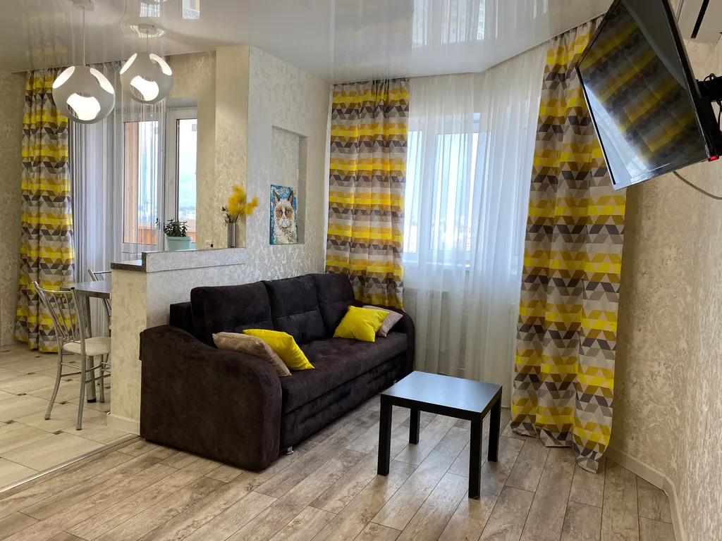 Уютная квартира студия с видом на Волгу