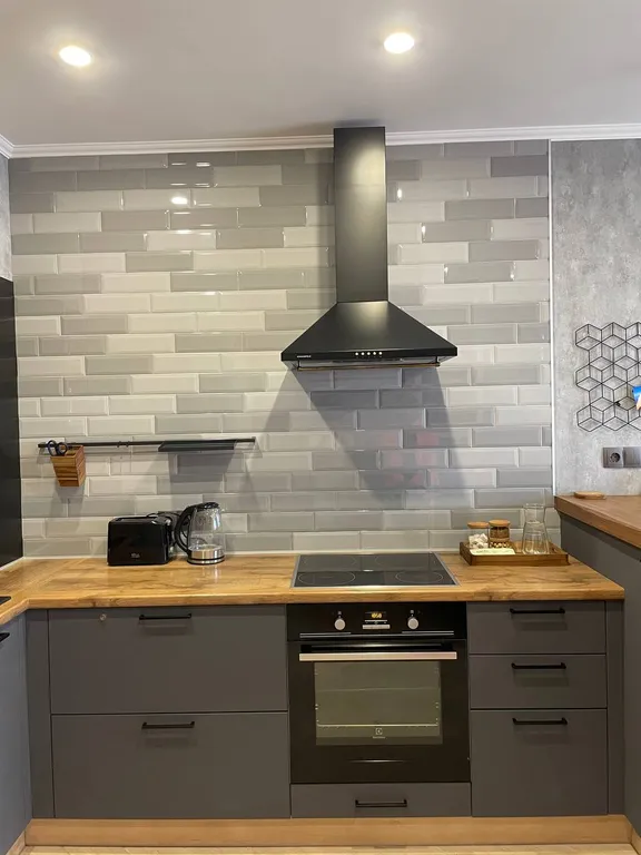 Солнечная стильная евродвушка в новом доме недалеко от центра города