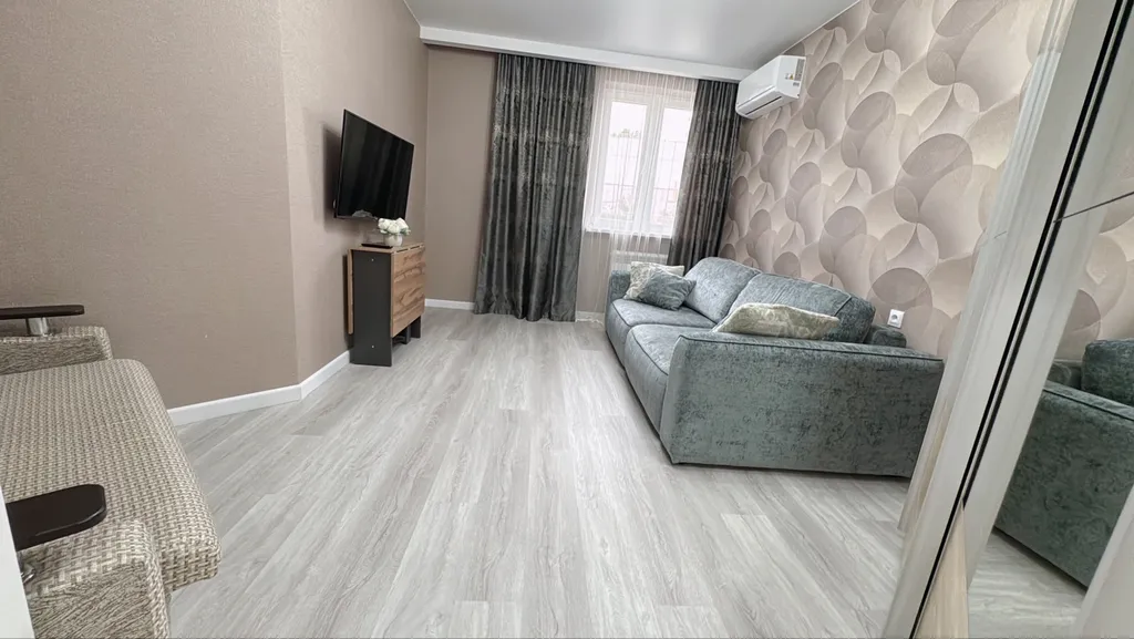 Квартира Квартира Для большой семьи, двухкомнатная, с видом на бассейн и море — Адлер