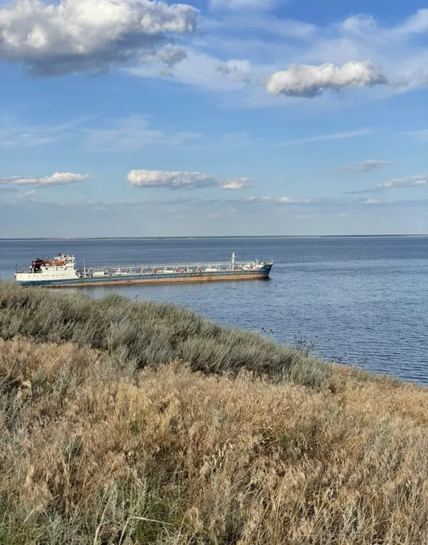 Деревенский домик с видом на Волгу