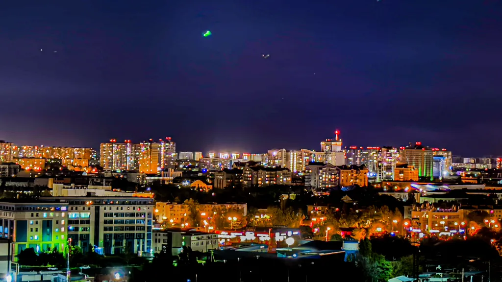 VIP-студия с роскошной ванной у панорамного окна