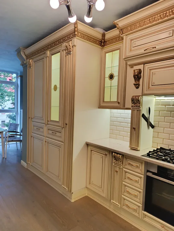 Золотая кисть