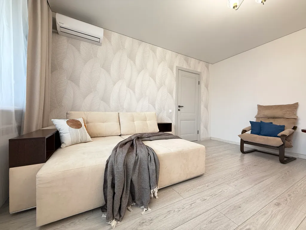 2 комнатная квартира пляж в 5 минутах езды. Парк Победы, Херсонес