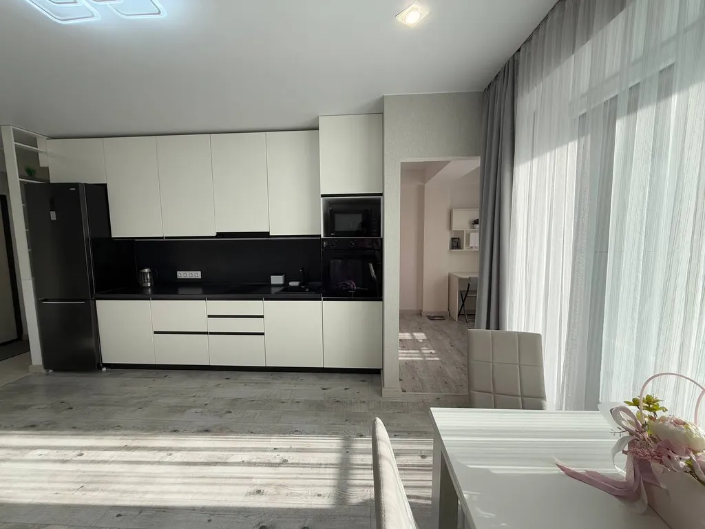 Стильная евродвушка, вид на горы, балкон