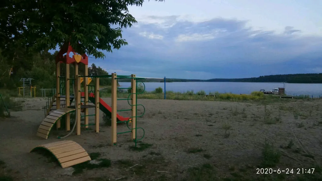 Двухуровневая квартира между двух озер