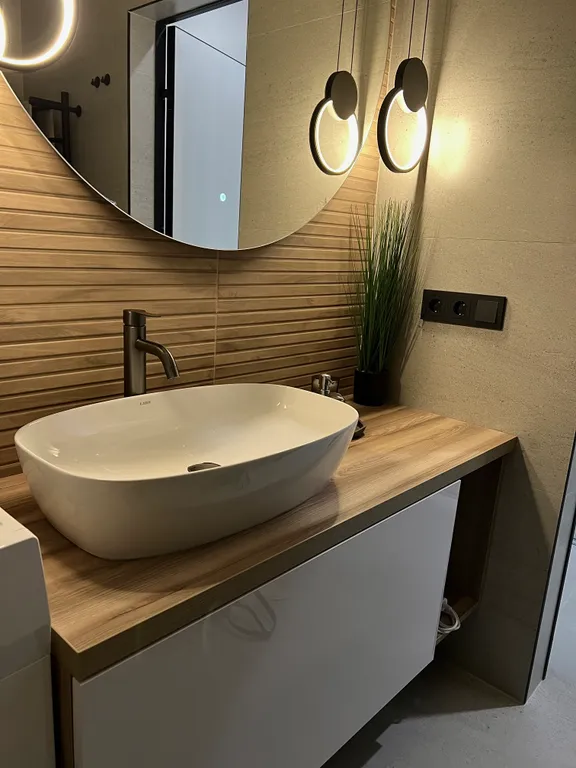 Новые апартаменты у моря в живописном месте в центре