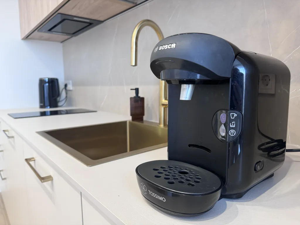 Дизайнерский апартамент с видом на море