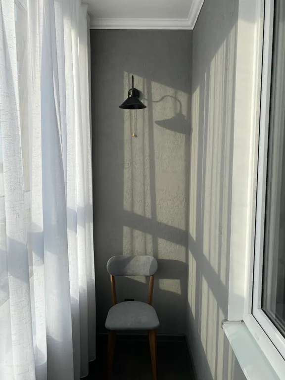 Студия с дизайнерским ремонтом