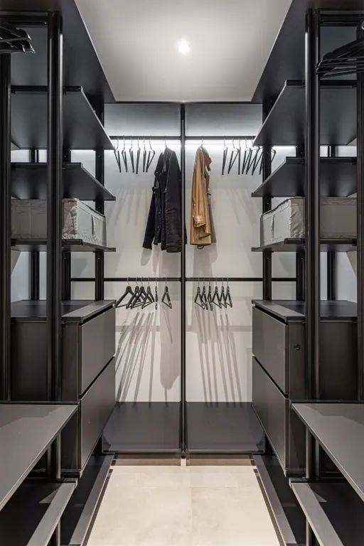 4-комнатная Квартира