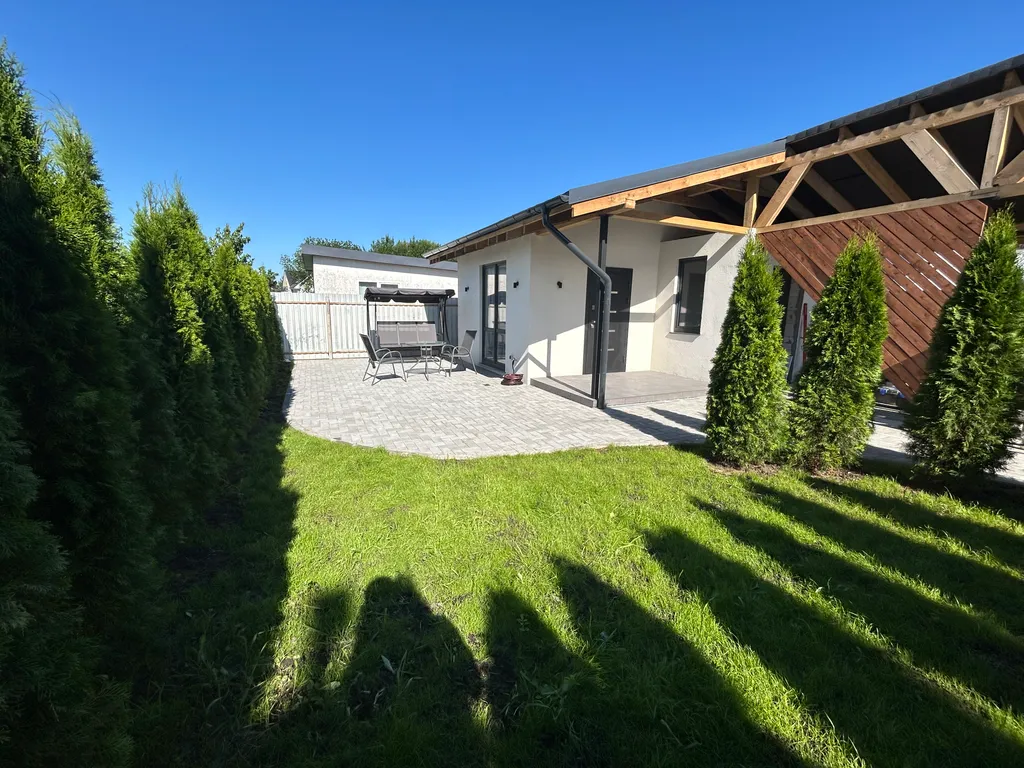 Домик в малине у моря